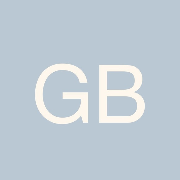 Meet your Posher, Gabryelle - Picture 1 of 2